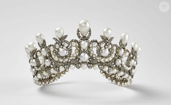 Diadème de l'Impératrice Eugénie - Illustrations des bijoux volés au musée du Louvre lors d'un cambriolage le 19 octobre 2025.
© Musée du Louvre via Bestimage