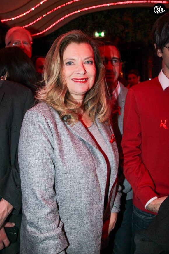 "J’y pense constamment et je souffre avec les népalais. Dans mon confort d’occidentale insuffisamment impliquée dans la lutte contre le réchauffement climatique."

Exclusif - Valérie Trierweiler - Soirée de lancement du livre de Jean-Luc Romero-Michel "L'espoir d'une France sans Sida" au Banana Café à Paris le 24 novembre 2025. © Philippe Baldini / Bestimage