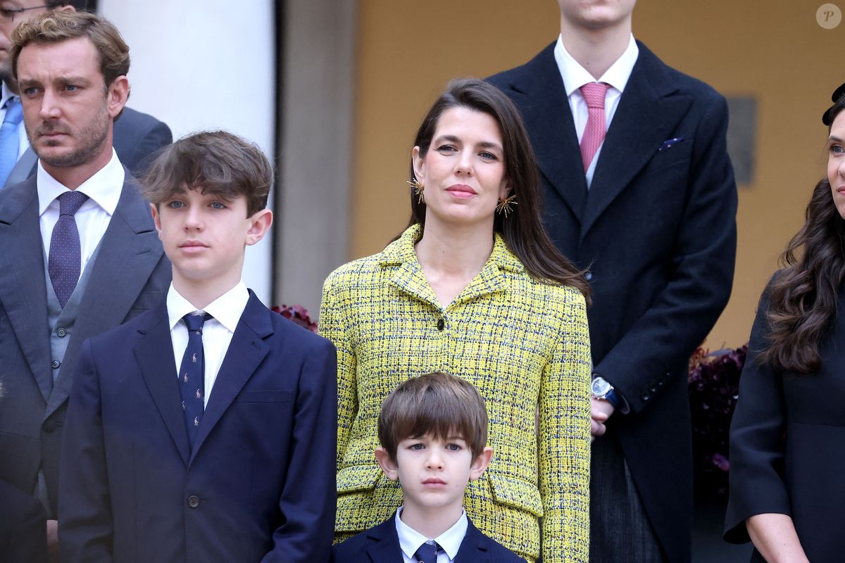 Sitemapcdatahttpsshopinf Inetcomcharlotte Casiraghi Et Ses Fils
