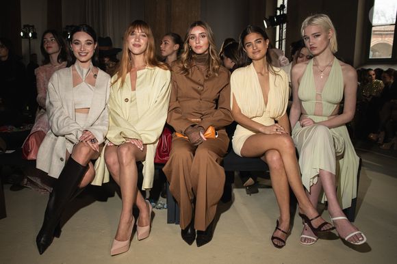 On a pu souvent la remarquer lors de défiles.

Mariasole Pollio, Ludovica Coscione, Vittoria de Savoie, Martina Ferragamo, Chiara Piscedda, Lara Cosima - Front Row du défilé Philosophy By Lorenzo Serafini collection automne/hiver 2024-2025 lors de la fashion week de Milan, le 23 février 2024.