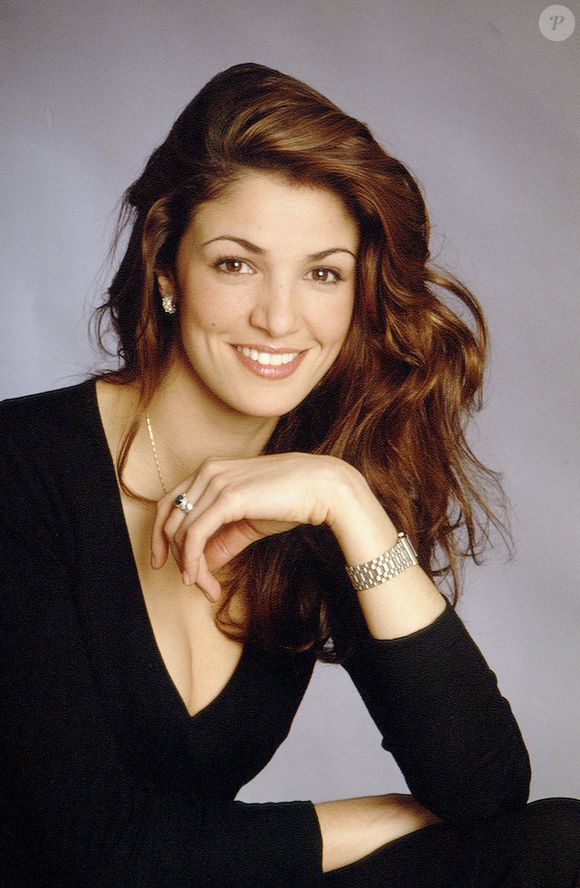 L'actrice est décédée ce 17 avril 2026

Portrait de Nadia Fares assistant à l'événement Chalu Maureen à Paris, France dans les années 1990. Photo par Pascal Baril/ABACAPRESS.COM