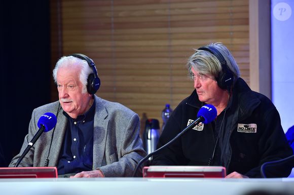 Et bonne nouvelle pour ses nombreux fans inquiets : le complice de Laurent Ruquier affirme "avoir la chance de ne pas beaucoup souffrir" et supporter les douleurs physiques de son traitement.

Exclusif - Pierre Bellemare et Olivier De Kersauson - Journée spéciale du 60ème anniversaire de la radio Europe 1 à Paris le 4 février 2015. (no web - online pour suisse et Belgique)