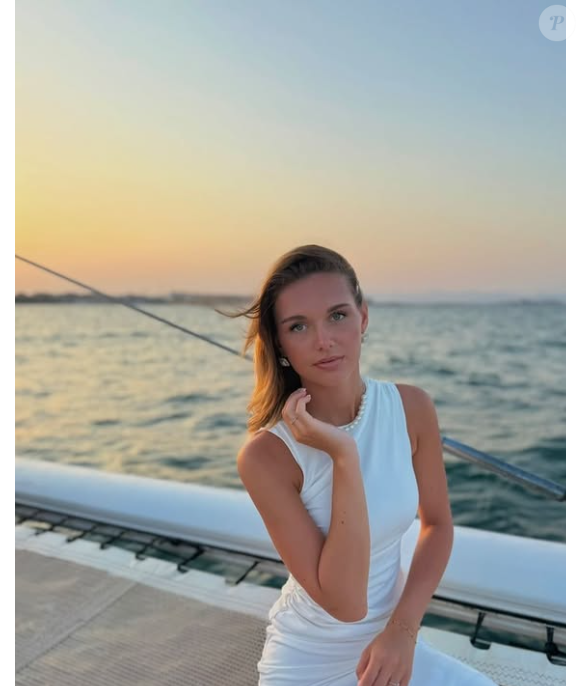 La candidate souhaite réaliser un rêve de petite fille. 


Jade Cholley a été élue Miss Franche-Comté et elle est bien décidée à devenir la nouvelle Miss France.