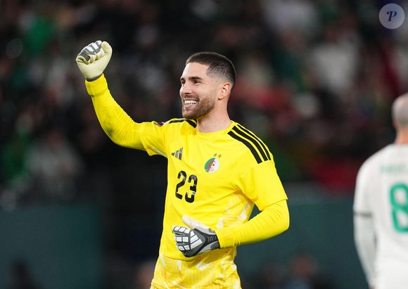 Pour cause, la Coupe du Monde 2026 en Amérique du Nord (États-Unis, Mexique, Canada) approche à grands pas. Luca Zidane était sélectionné pour défendre les couleurs de l'Algérie mais ce retournement de situation pourrait l'amener à déclarer forfait.

January 06 2026 : Luca Zidane de l'Algérie célèbre lors d'un match de la Coupe d'Afrique des Nations 2025, Algérie vs RD Congo, au stade de Rabat, Rabat, Maroc. Imago/PsnewZ/Bestimage