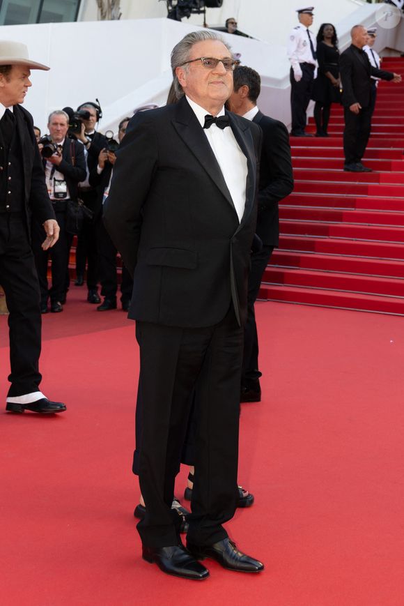 L'acteur a remis le prix d'interprétation féminine lors de la cérémonie de clôture du 78e Festival de Cannes

Daniel Auteuil - Montée des marches de la cérémonie de clôture du 78ème Festival International du Film de Cannes, au Palais des Festivals à Cannes. Le 24 mai 2025
© Olivier Borde/ Bestimage