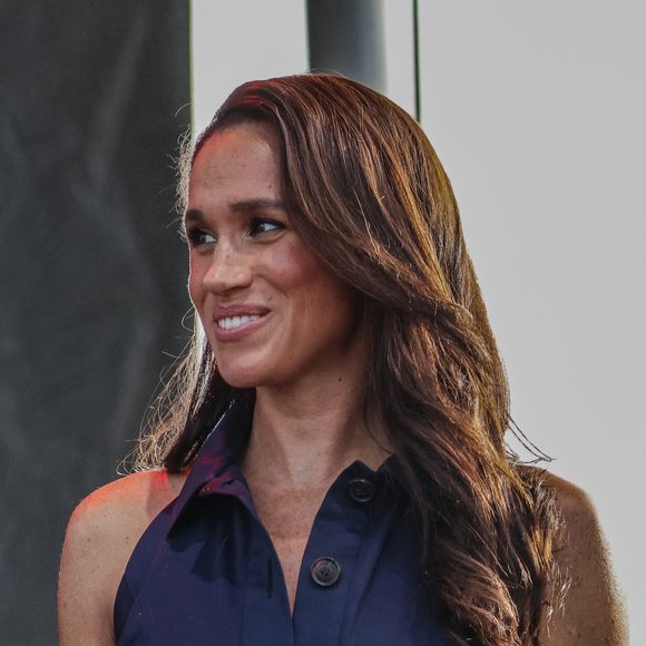 La duchesse de Sussex est à l'affiche de nouveaux épisodes de sa série sur Netflix.

La princesse Meghan Markle, duchesse de Sussex, est montée sur scène lors du concert One805 Live dans la propriété de la star de cinéma Costner au bord de l'océan à Santa Barbara, à Summerland, en Californie, où Harry s'apprêtait à remettre le prix ''Heart of the Community'' (Cœur de la communauté). © Zuma/ABACA