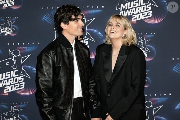 Je vous tiens au courant rapidement" : Le compagnon de Louane, Florian  Rossi contraint d'annuler un live pour raison de santé : Le diaporama -  Purepeople