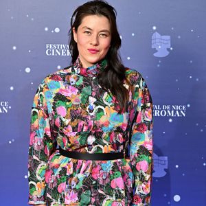 Le trio est installé la plupart du temps dans le très chic IXe arrondissement de Paris. 

Mylène Jampanoï, membre du jury du Festival, lors de la cinquième soirée de la 5e édition du festival Cinéroman au cinéma Pathé Gare du Sud, à Nice, en France, le 6 octobre 2023. © Bruno Bebert/Bestimage