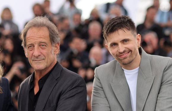 Vincent Lindon et Raphaël Quenard - Photocall du film "Le deuxième acte", présenté hors compétition, lors du 77ème Festival International du Film de Cannes (14 - 25 mai 2024), le 15 mai 2024.©Bestimage