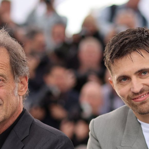 Vincent Lindon et Raphaël Quenard - Photocall du film "Le deuxième acte", présenté hors compétition, lors du 77ème Festival International du Film de Cannes (14 - 25 mai 2024), le 15 mai 2024.©Bestimage
