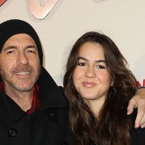 Calogero avec sa fille Nina - Avant-première mondiale du film "Napoléon" à la Salle Pleyel à Paris le 14 novembre 2023. © Coadic Guirec / Bestimage