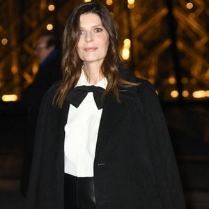 Chiara Mastroianni participe au Photocall Le Grand Diner du Louvre au Musée du Louvre dans le cadre de la Fashion Week de Paris le 04 mars 2025 à Paris, France. Photo Aurore Marechal/Abaca