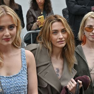 Kathryn Newton, Paris Jackson, Hayley Williams au défilé Stella McCartney lors de la semaine de la mode à Paris, France, le 30 septembre 2024. Photo by Julien Reynaud/APS-Medias/ABACAPRESS.COM