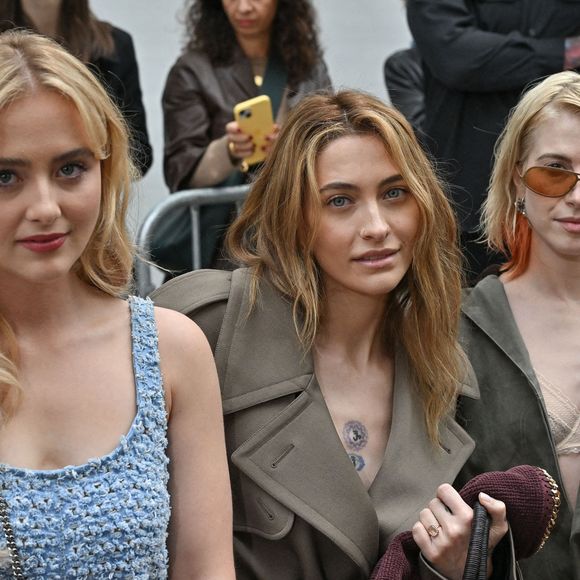 Kathryn Newton, Paris Jackson, Hayley Williams au défilé Stella McCartney lors de la semaine de la mode à Paris, France, le 30 septembre 2024. Photo by Julien Reynaud/APS-Medias/ABACAPRESS.COM