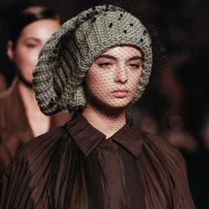 Deva Cassel défile lors du défilé Fendi dans le cadre de la Fashion Week de Milan – Collection femme automne-hiver 2025/2026, le 26 février 2025 à Milan, en Italie. Photo de Marco Piovanotto/ABACAPRESS.COM