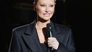 “Ce n'est pas ça du tout” : Adriana Karembeu éclaircit un point sur sa nouvelle coupe de cheveux courte