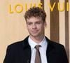 Quadruple médaillé d'or aux Jeux olympiques de Paris 2024, Léon Marchand ne consacre pas tout son temps à la natation. 

Léon Marchand - Photocall du défilé de mode Louis Vuitton Prêt à Porter Collection Homme Printemps/Été 2027 lors de la Fashion Week de Paris
© Olivier Borde / Bestimage
