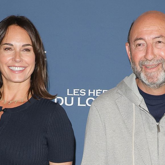 Kad Merad et sa femme Julia Vignali - Avant-première du film "Les héros du louvre" au cinema L'Arlequin à Paris le 1er septembre 2026. © Coadic Guirec/Bestimage