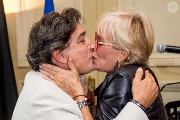 Frederic François et son épouse Monique ( Vercauteren ) assistant à la cérémonie de remise des insignes de Chevalier dans l'Ordre des Arts et des Lettres au chanteur Frederic Francois le 28 septembre 2017, à Bruxelles, Belgique. Photo by Danny Gys/Reporters/ABACAPRESS.COM