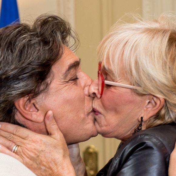 Frederic François et son épouse Monique ( Vercauteren ) assistant à la cérémonie de remise des insignes de Chevalier dans l'Ordre des Arts et des Lettres au chanteur Frederic Francois le 28 septembre 2017, à Bruxelles, Belgique. Photo by Danny Gys/Reporters/ABACAPRESS.COM