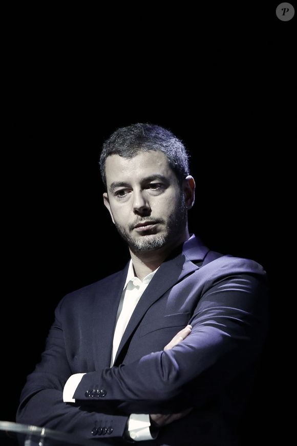 Ali Baddou - People au débat "Les combats du journalisme", organisé par Reporters sans Frontières, à l'occasion de la Journée mondiale de la Liberté de la Presse au Théâtre du Rond-Point à Paris. Le 2 mai 2016
© Stéphane Lemouton / Bestimage