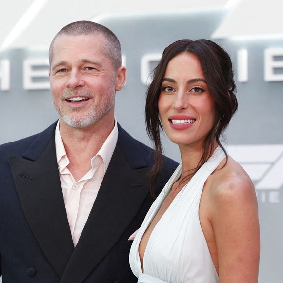 Brad Pitt et sa compagne Ines de Ramon ont assisté à l'avant-première de "F1", à Times Square, à New York.

Brad Pitt et Ines de Ramon arrivent sur le tapis rouge de la première mondiale de "F1" d'Apple Original Films & Warner Bros. Pictures à Times Square à New York City. Photo by John Angelillo/UPI/ABACAPRESS.COM