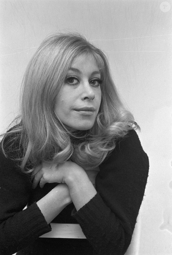 Archives - En France, rendez-vous avec Florence GIORGETTI. Le 8 décembre 1968 © Alain Canu via Bestimage