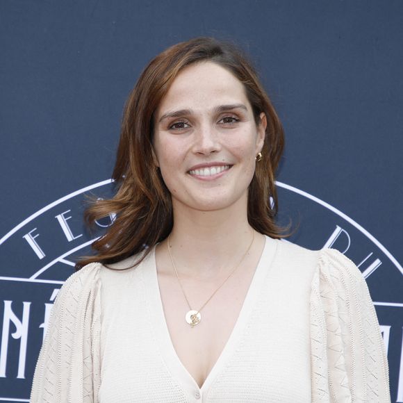 De passage dans l'émission 50' inside pour assure la promotion de ce long-métrage, la comédienne est notamment revenue sur une période difficile de son adolescence

Exclusif - Camille Lou - Photocall et cérémonie de clôture de la 2ème édition du Festival du cinéma français et gastronomie à Aix les Bains le 10 juin 2023.
© Denis Guignebourg / Bestimage