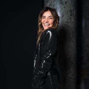 Clotilde Courau assiste au défilé Elie Saab Haute Couture Automne/Hiver 2025/2026 dans le cadre de la semaine de la mode à Paris, en France. © Backgrid USA / Bestimage