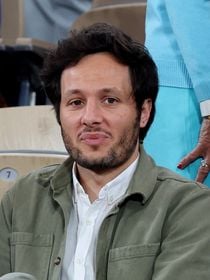 "Je rêvais d'avoir fini pour Noël" : Après 6 mois à construire sa cabane loin de Paris, Vianney fait une annonce