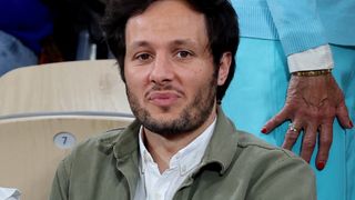 "Je rêvais d'avoir fini pour Noël" : Après 6 mois à construire sa cabane loin de Paris, Vianney fait une annonce