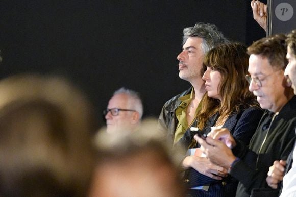 L'heureux élu est l'illustrateur Stéphane Manel
Lou Doillon, avec son compagnon Stéphane Manel,  présente le film Boxes réalisé par sa mère Jane Birkin lors du festival Lumière 2023 à Lyon le 22 octobre 2023.

© Sandrine Thesillat / Panoramic / Bestimage