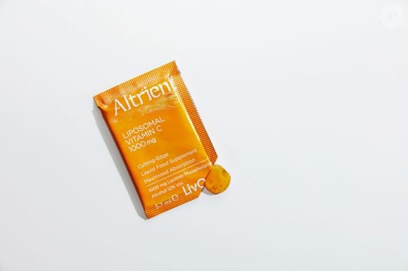Il s'agit de la vitamine C liposomale. 
Vitamine C liposomale Altrient, une gamme liposomale mise au point par Livon Labs