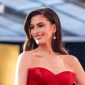 Le 20 avril 2026, Bronx, New York, USA : Anne Hathaway portant une robe Louis Vuitton assiste à la première mondiale du film "Le diable s'habille en Prada" au Lincoln Center à New York, NY le 20 avril 2026. (Credit Image : © Lev Radin/ZUMA Press Wire)

Zuma Press / Bestimage