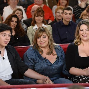 Le couple a toujours veillé à préserver leurs enfants malgré la séparation.

Michèle Bernier avec ses enfants Enzo et Charlotte lors de l'enregistrement de l'émission Vivement Dimanche à Paris le 8 janvier 2014. L'émission sera diffusée le 12 janvier 2014
Bestimage