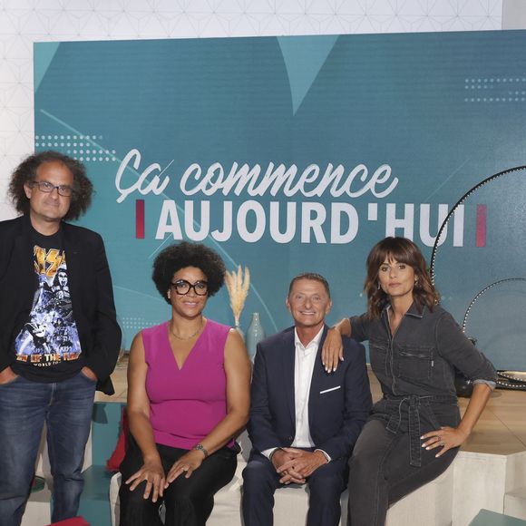 Exclusif - Laurent Karila, Amina Yamgnane, Marc Geiger, Faustine Bollaert - - La nouvelle saison de l'émission "ça commence aujourd'hui" sur France 2. Paris le 1er septembre 2023. © Jack Tribeca / Bestimage