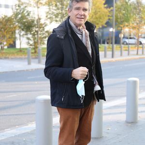 Exclusif - Arnaud Montebourg arrive aux studios de BFM TV à Paris le 9 novembre 2020.
Crédit : Panoramic / Bestimage