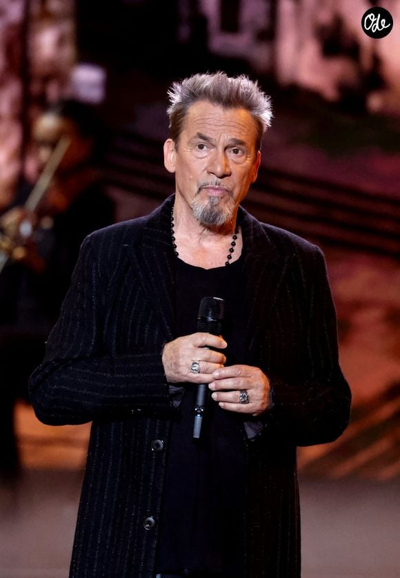 Florent Pagny a révélé que cet opus était un album "très barré, très atypique, très particulier".

Florent Pagny lors surprises lors de l'enregistrement de l'émission "La chanson secrète N°14", présentée par N.Aliagas et diffusée le 26 décembre sur TF1, consacrée à Lara Fabian à Paris le 10 décembre 2025.

© JACOVIDES-MOREAU / BESTIMAGE