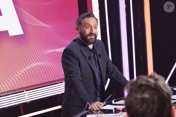 Exclusif - Cyril Hanouna, sur le plateau de l’émission « TPMP » présentée par C.Hanouna et diffusée en direct sur C8, Paris, France, le 25 fevrier 2025. © Jack Tribeca / Bestimage