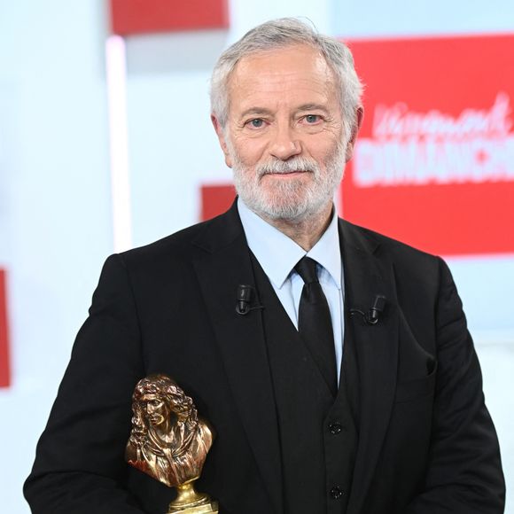 Exclusif - Francis Huster lors de l'enregistrement de l'émission "Vivement dimanche" au studio Rive Gauche, présentée par M. Drucker avec une diffusion sur France 3 le 25 janvier 2026. © Guillaume Gaffiot/Bestimage