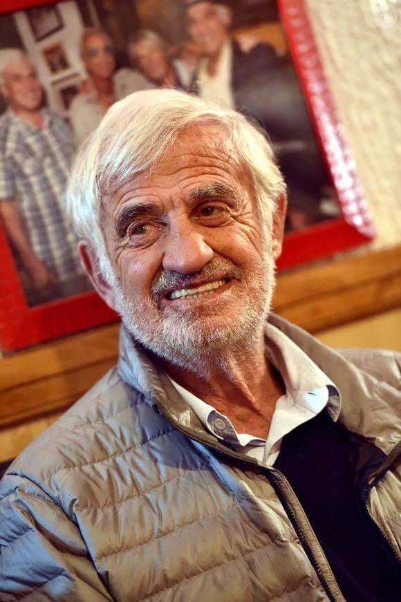 Exclusif - L'acteur français Jean-Paul Belmondo, après avoir assisté à la soirée de remise des prix du 39eme Festival International du Cirque de Monte Carlo, a déjeuné à Nice, le 21 janvier 2015 dans l'un de ses restaurants préférés Lou Balico ©JUNIOR / BESTIMAGE