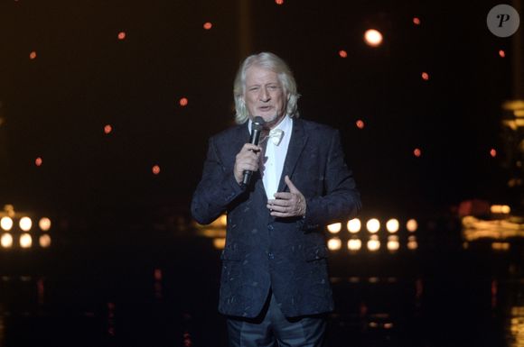 Exclusif - Patrick Sébastien - Spectacle "Le plus grand cabaret du monde" présenté par Patrick Sébastien au Dôme de Paris le 5 novembre 2021. © Bahi/Bestimage