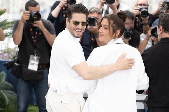 Adele Exarchopoulos et Francois Civil assistent au Photocall de L'amour Ouf (Beating Hearts) lors du 77ème Festival de Cannes au Palais des Festivals le 24 mai 2024 à Cannes, France. Photo by David NIVIERE/ABACAPRESS.COM