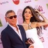 Il a également confié continuer à apprendre le français, même s’il progresse moins vite que sa famille.

George Clooney et Amal Clooney à Londres en 2025


©Backgrid UK/ Bestimage