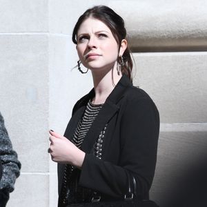 Michelle Trachtenberg sur le tournage de "Gossip Girl" à New York, le 11 octobre 2012.

Photo : Fameflynet / Bestimage
