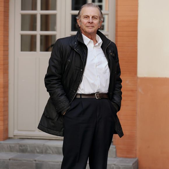 Exclusif - Roland Giraud (membre du jury) pose lors du Grand Gala "Les Fous Rires de Toulouse" à Toulouse le 13 mars 2016. © Patrick Bernard/Bestimage