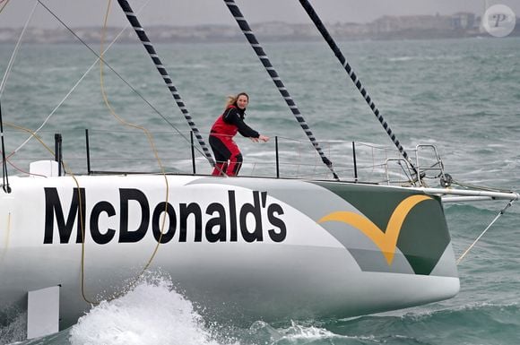 La skipper française Violette Dorange célèbre sur son monocoque Imoca Devenir sa 25e place dans la 10e édition du Vendée Globe, course à la voile en monocoque autour du monde, aux Sables-d'Olonne, dans l'ouest de la France, le 9 février 2025. Photo by Franck Castel/ABACAPRESS.COM