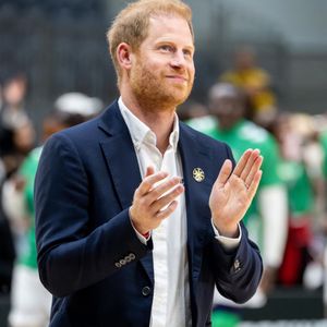 Le prince Harry, duc de Sussex, assiste à la compétition de volley-ball au Vancouver Convention Centre lors des Invictus Games Vancouver Whistler 2025, le 15 février 2025. © Backgrid USA / Bestimage