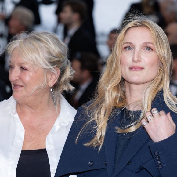 Charlotte de Turckheim et sa fille Johanna Piaton de Turckheim assistent au tapis rouge de "La Venue De L'avenir" (Colours Of Time) lors du 78ème Festival de Cannes au Palais des Festivals le 22 mai 2025 à Cannes, France Photo Shootpix/Abaca