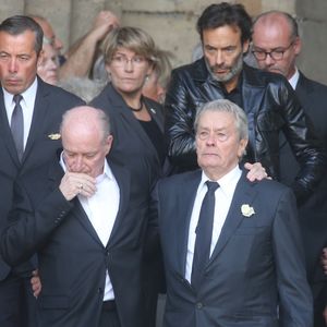 Pascal Desprez, Alain Delon, Anthony Delon, le fils de Pascal Desprez - Sorties des obsèques de Mireille Darc en l'église Saint-Sulpice à Paris. Le 1er septembre 2017. © Agence / Bestimage